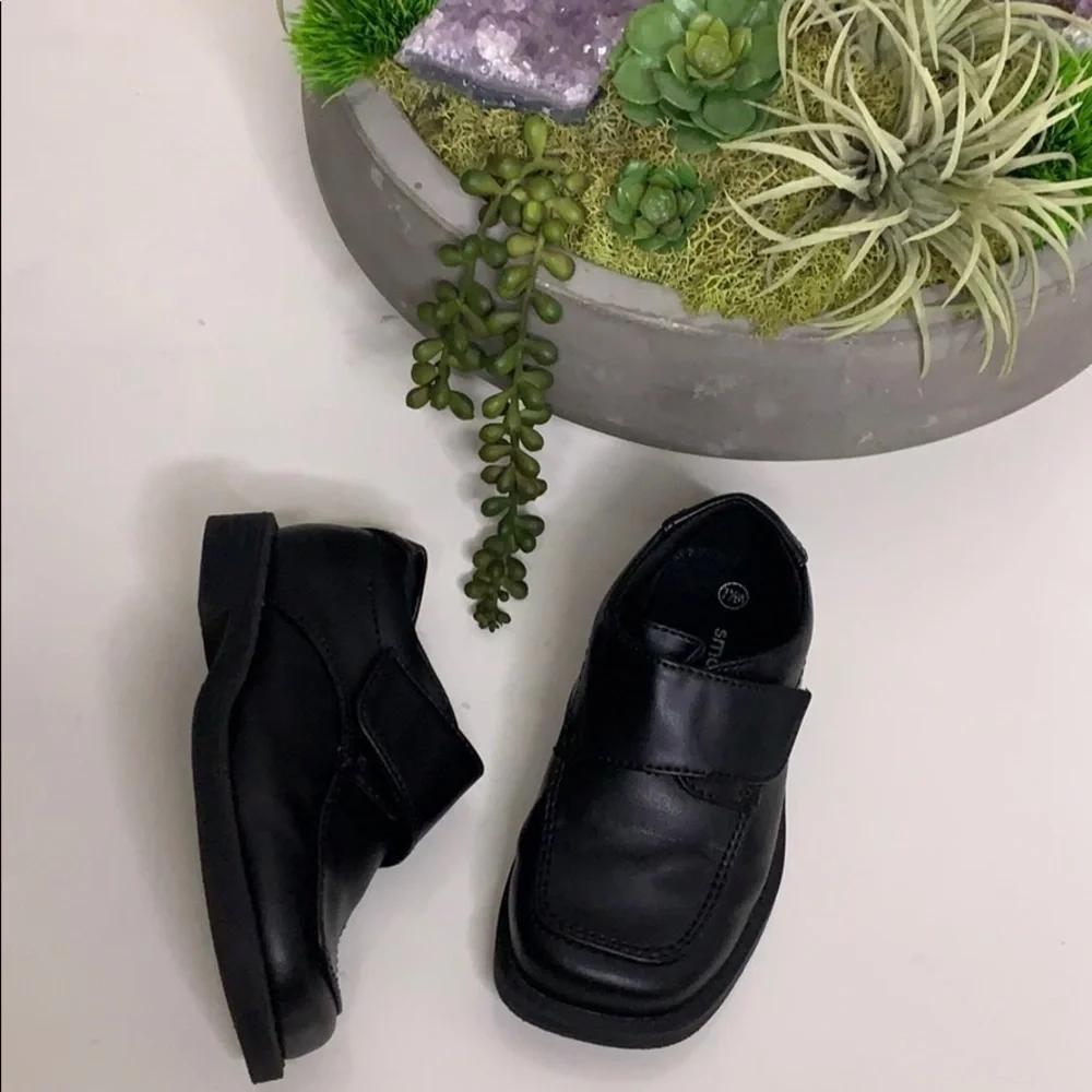 smart fit black faux leather classic Velcro shoes boys toddler 7.5